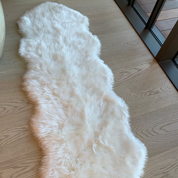 Genteele Faux Fur Sheepskin Rug Shag - Picture 2 of 4